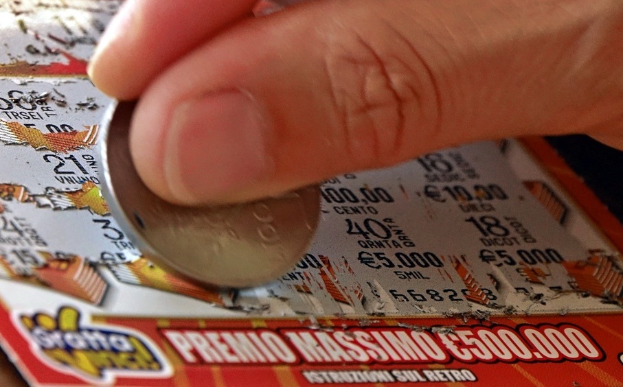 SHOCKING $27M Lottery SCAM EXPOSED: COULD It Happen in Canada?
