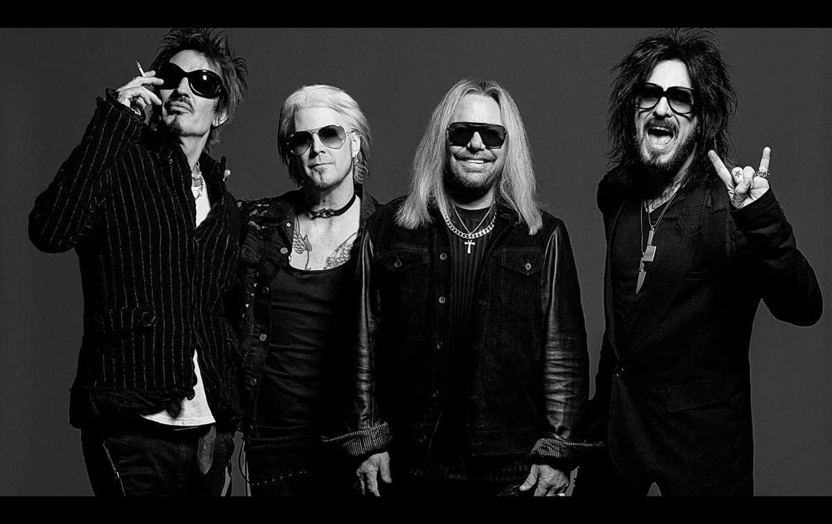 Mötley Crüe's VEGAS TAKEOVER: SHOCKING Impact on Canadian Casino Slots!