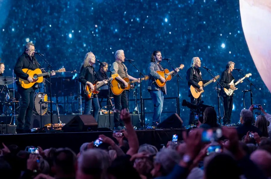 EAGLES LAND 74 SPHERE SHOWS! Cyndi Lauper RETURNS! MASSIVE Vegas News!