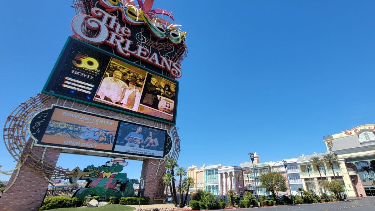 EXPLOSIVE: Deutsche Bank REVEALS Regional Casino Stocks are a BUY!